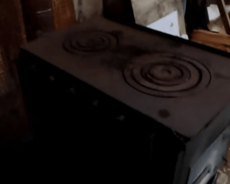 Накрываем печь варочной панелью с одной или двумя конфорками. Накрываем печь варочной панелью с одной или двумя конфорками.